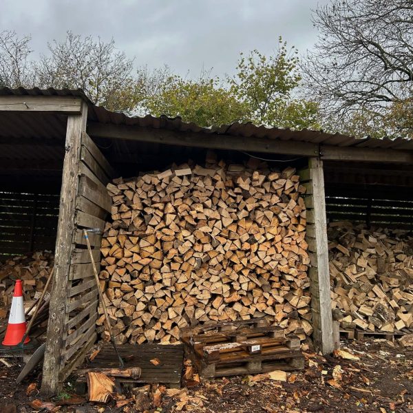 Logs & Woodchip Logs & Woodchip